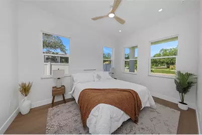 617 Folsom Street S, Saint Petersburg, FL 33707 - Photo 11