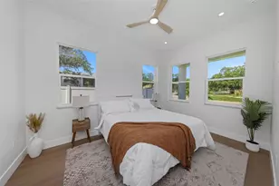 617 Folsom St S, Saint Petersburg, FL 33707 - Photo 11