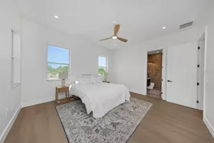 617 Folsom St S, Saint Petersburg, FL 33707 - Photo 71
