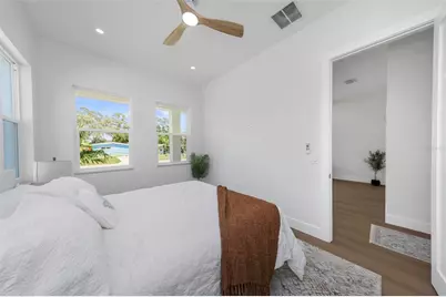 617 Folsom Street S, Saint Petersburg, FL 33707 - Photo 13