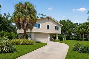 1300 Pleasant Way S, Saint Petersburg, FL 33705 - Photo 1
