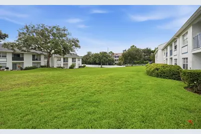 5005 Bordeaux Village Place #202, Tampa, FL 33617 - Photo 3