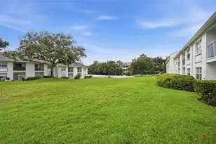 5005 Bordeaux Village Pl, Tampa, FL 33617 - Photo 3