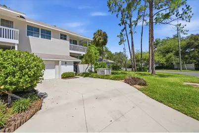 5101 S Jules Verne Court, Tampa, FL 33611 - Photo 3