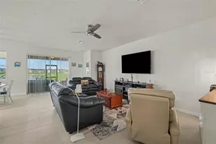 38387 Springhead Ln, Zephyrhills, FL 33540 - Photo 11