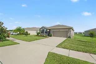 38387 Springhead Ln, Zephyrhills, FL 33540 - Photo 3