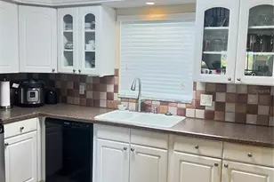 3789 46th Ave S, Saint Petersburg, FL 33711 - Photo 9