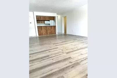 13608 S Village Drive #8203, Tampa, FL 33618 - Photo 5