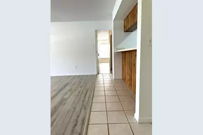 13608 S Village Drive #8203, Tampa, FL 33618 - Photo 9