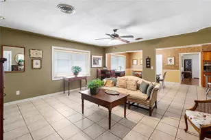 3000 Ponce De Leon Way S, Saint Petersburg, FL 33712 - Photo 9