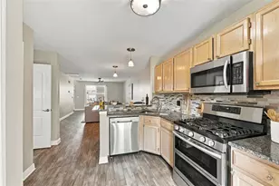 13017 Lorna Pl, Tampa, FL 33618 - Photo 3