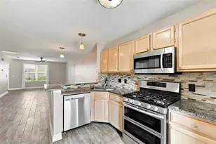13017 Lorna Pl, Tampa, FL 33618 - Photo 11