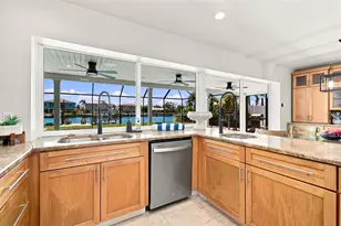 11900 7th St E, Treasure Island, FL 33706 - Photo 17