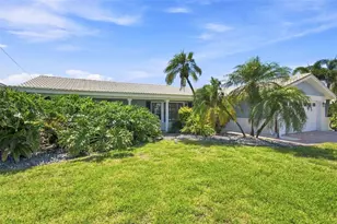 11900 7th St E, Treasure Island, FL 33706 - Photo 3