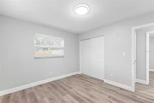 2443 26th Ave S, Saint Petersburg, FL 33712 - Photo 19