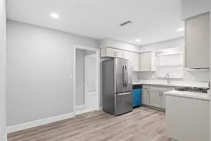 2443 26th Ave S, Saint Petersburg, FL 33712 - Photo 9
