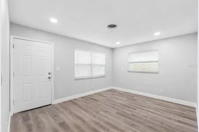 2443 26th Avenue S, Saint Petersburg, FL 33712 - Photo 3