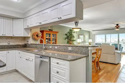 521 Pinellas Bayway S #105, Tierra Verde, FL 33715 - Photo 19