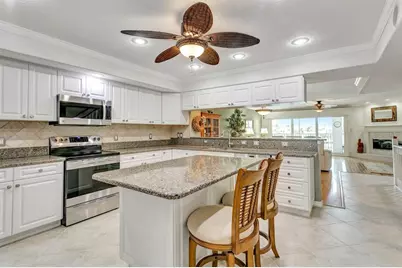 521 Pinellas Bayway S #105, Tierra Verde, FL 33715 - Photo 17