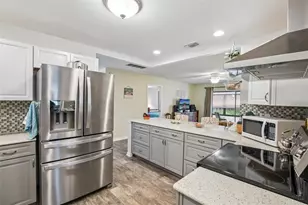 1711 S Pebble Beach Blvd, Sun City Center, FL 33573 - Photo 11
