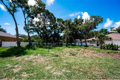 77th Avenue, Seminole, FL 33776 - Photo 17