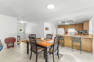 2110 Harleston Pl, Sun City Center, FL 33573 - Photo 9