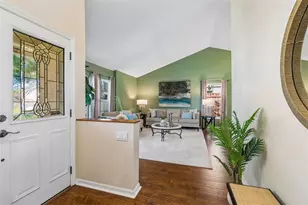 4737 Foxshire Cir, Tampa, FL 33624 - Photo 11