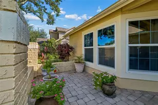 4737 Foxshire Cir, Tampa, FL 33624 - Photo 7