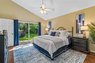 4737 Foxshire Cir, Tampa, FL 33624 - Photo 37