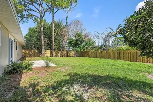 749 Elmont St NW, Palm Bay, FL 32907 - Photo 7