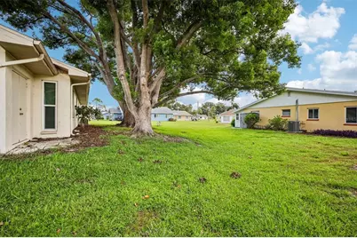 2224 Grenadier Drive, Sun City Center, FL 33573 - Photo 29
