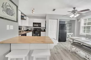 102 Pompano Dr SE, Saint Petersburg, FL 33705 - Photo 11
