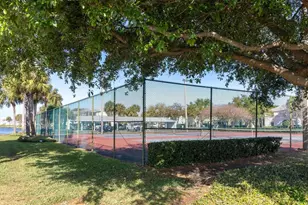 102 Pompano Dr SE, Saint Petersburg, FL 33705 - Photo 35