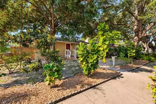 6376 4th Ave S, Saint Petersburg, FL 33707 - Photo 3