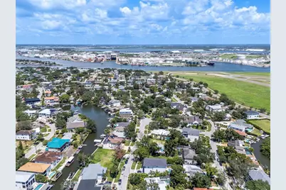 641 Geneva Place, Tampa, FL 33606 - Photo 9
