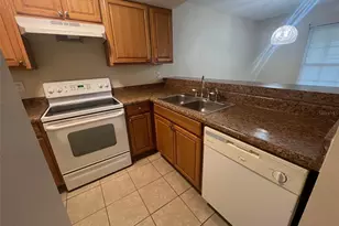 3019 Bonaventure Cir, Palm Harbor, FL 34684 - Photo 5