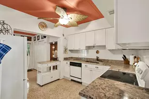 4032 57th St N, Kenneth City, FL 33709 - Photo 9