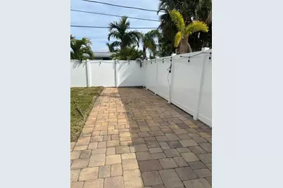 1424 Corey Way S, South Pasadena, FL 33707 - Photo 7