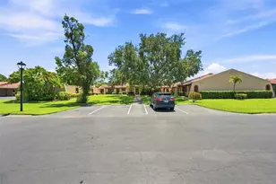 9683 86th Ave, Seminole, FL 33777 - Photo 3