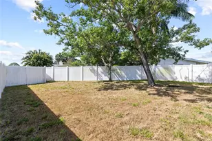 415 Maplewood Cir, Oldsmar, FL 34677 - Photo 37
