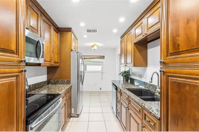415 Maplewood Circle, Oldsmar, FL 34677 - Photo 17