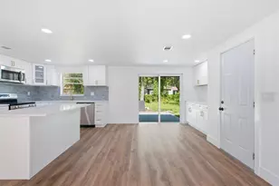 10016 N 10th St, Tampa, FL 33612 - Photo 11