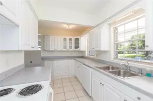 4524 Picadilly St, Tampa, FL 33634 - Photo 3