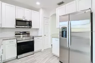 1019 Blackwater Dr, Wesley Chapel, FL 33543 - Photo 5