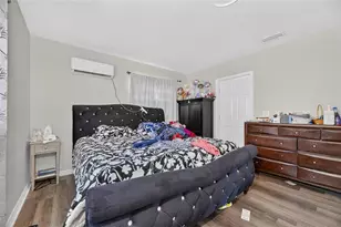 202 9th St NE, Ruskin, FL 33570 - Photo 5