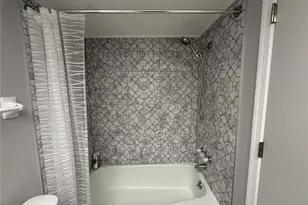 4720 Locust St NE, Saint Petersburg, FL 33703 - Photo 5