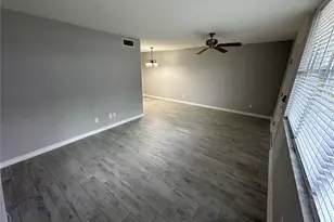 4720 Locust St NE, Saint Petersburg, FL 33703 - Photo 7
