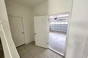4383 Paraglider Pl, Wesley Chapel, FL 33545 - Photo 5