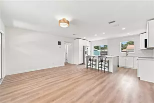 933 41st Ave NE, Saint Petersburg, FL 33703 - Photo 11