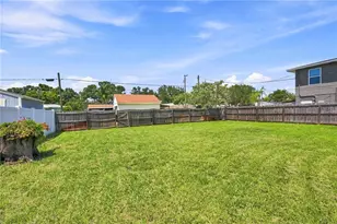 933 41st Ave NE, Saint Petersburg, FL 33703 - Photo 27